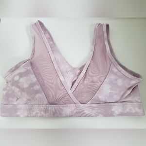 3 /$20 old navy sports active bra in lilac tie dye large